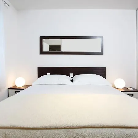 Luxury Apts Leone Centre Apartamento *