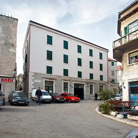Luxury Apts Leone Centre Apartamento