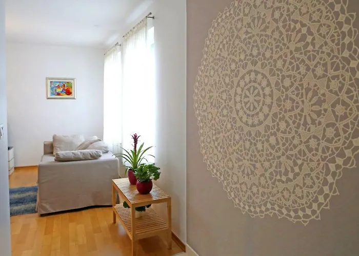 Luxury Apts Leone Centre *