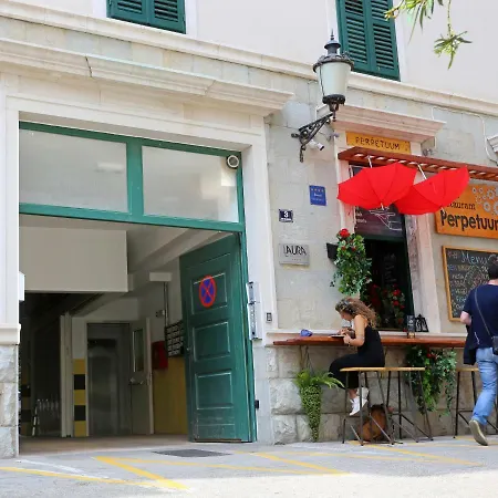 Διαμέρισμα Luxury Apts Leone Centre Σπλιτ