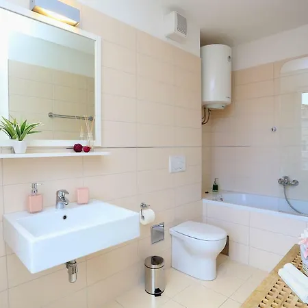 Διαμέρισμα Luxury Apts Leone Centre Σπλιτ