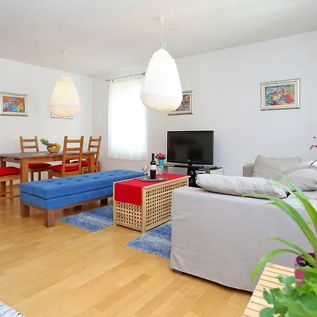 Luxury Apts Leone Centre 아파트