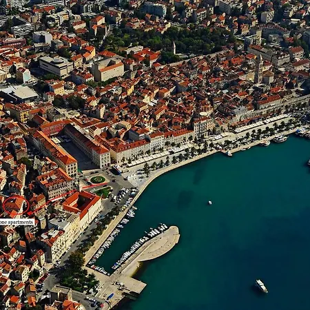Διαμέρισμα Luxury Apts Leone Centre *