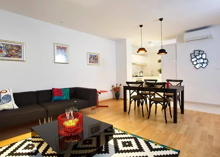 Appartement Luxury Apts Leone Centre