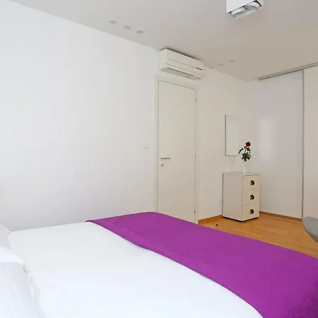 公寓 Luxury Apts Leone Centre *