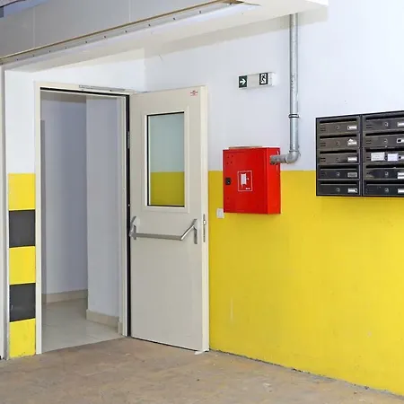 Luxury Apts Leone Centre Daire Split