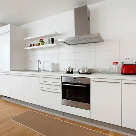 Daire Luxury Apts Leone Centre *