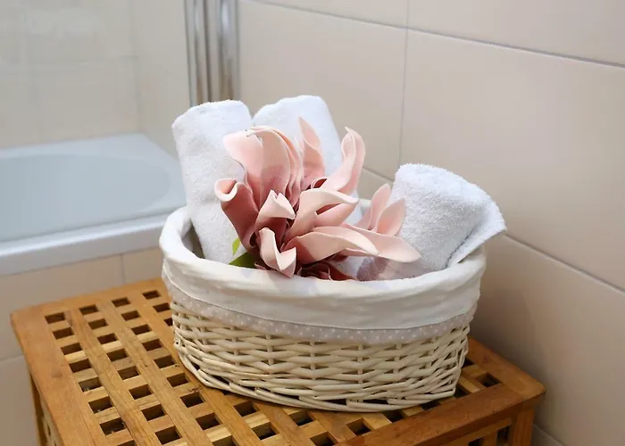 דירה Luxury Apts Leone Centre