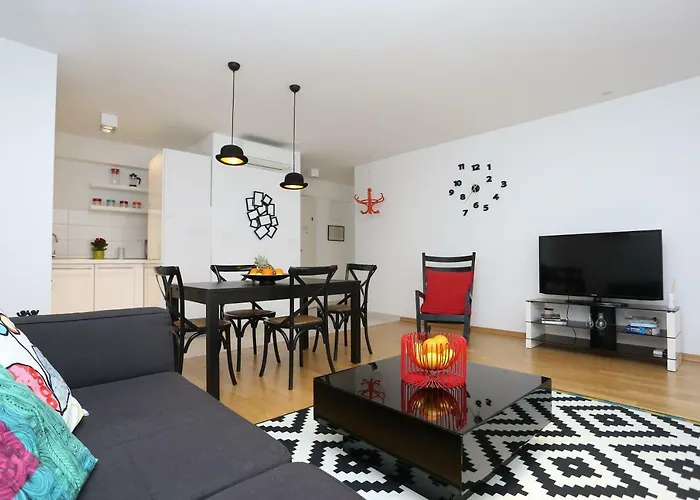 Daire Luxury Apts Leone Centre