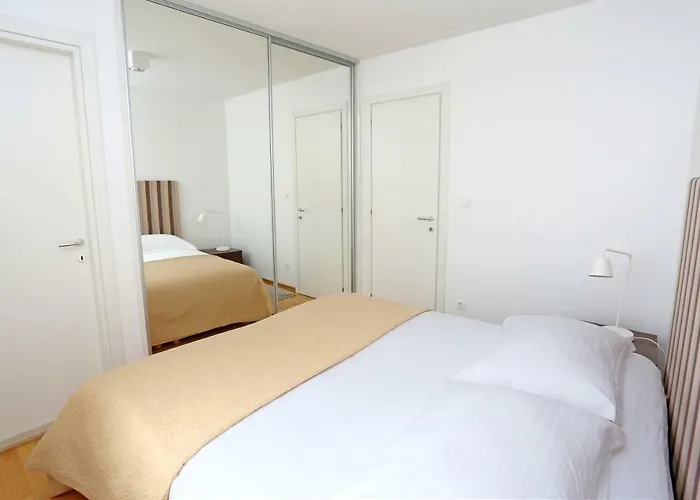 Luxury Apts Leone Centre Daire *