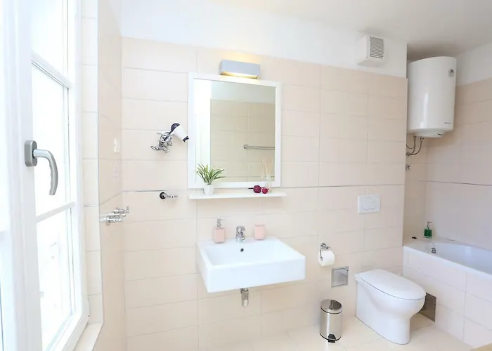 Luxury Apts Leone Centre Daire