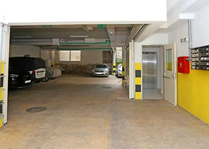 Daire Luxury Apts Leone Centre Split