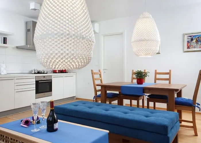 Daire Luxury Apts Leone Centre Split